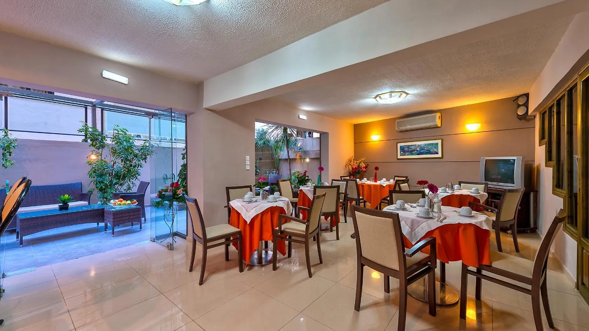 Leonidas Hotel & Apartments Rethymno  Aparthotel