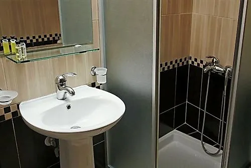 Leonidas Hotel & Apartments Rethymno  Greece